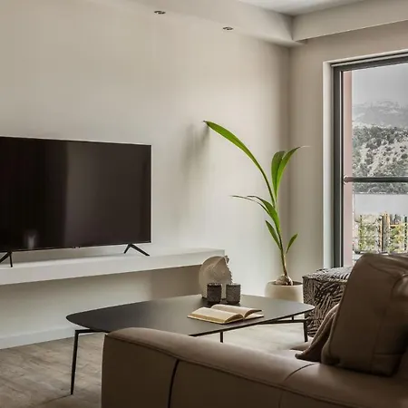 The Twelve Collection Apartmanhotel