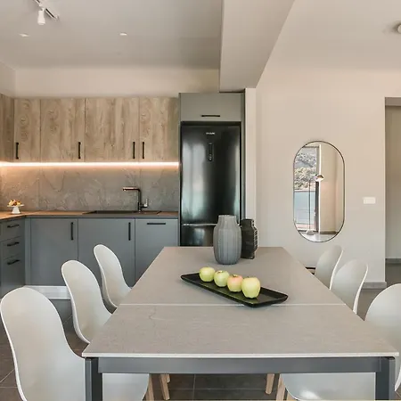 The Twelve Collection Apartmanhotel 4*