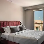 The Twelve Collection Aparthotel