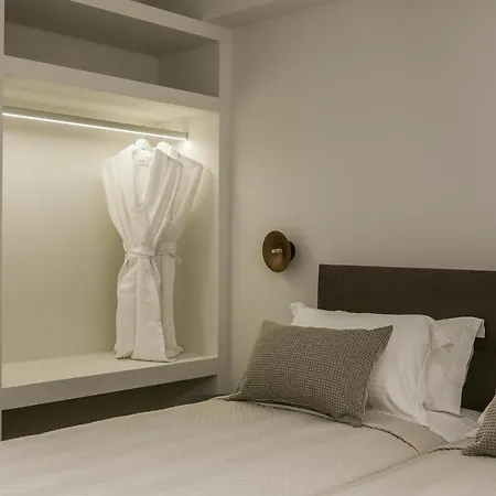 The Twelve Collection Aparthotel *
