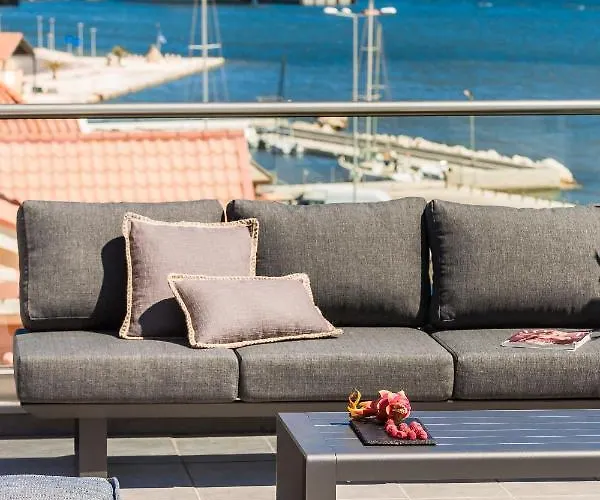 The Twelve Collection Aparthotel 4*