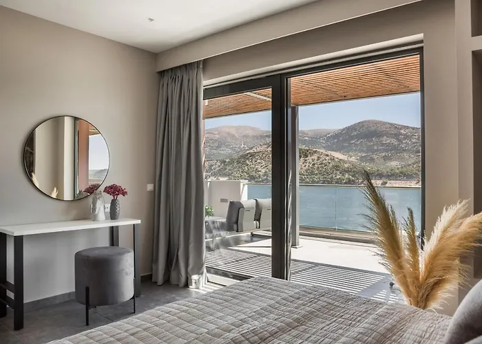 The Twelve Collection Aparthotel