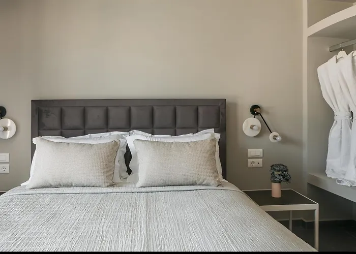 The Twelve Collection Aparthotel 4*