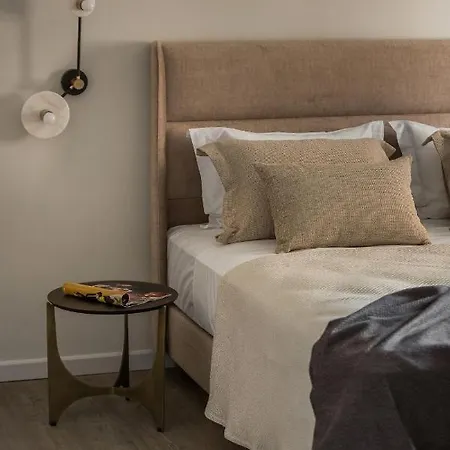 The Twelve Collection Apart Otel 4*