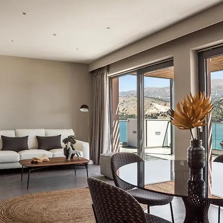 The Twelve Collection Aparthotel 4*